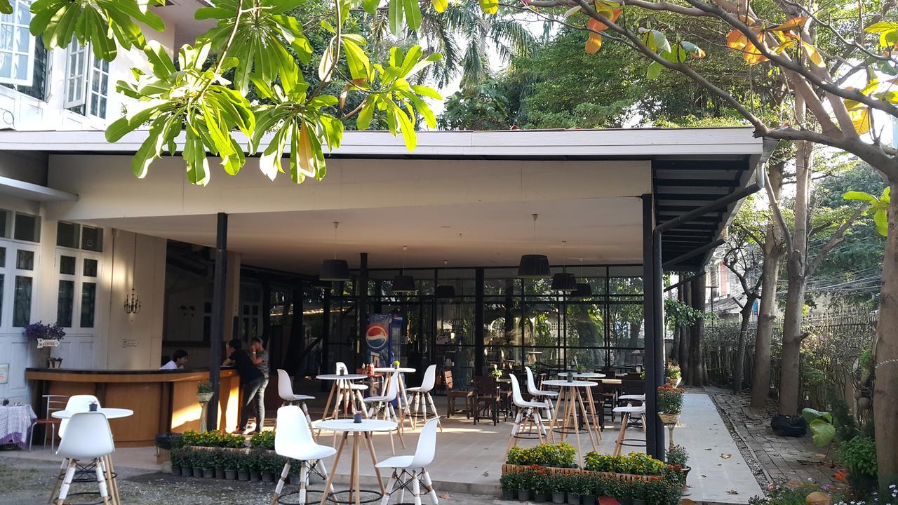 Coc Guest House & Hostel Chiang Mai Buitenkant foto