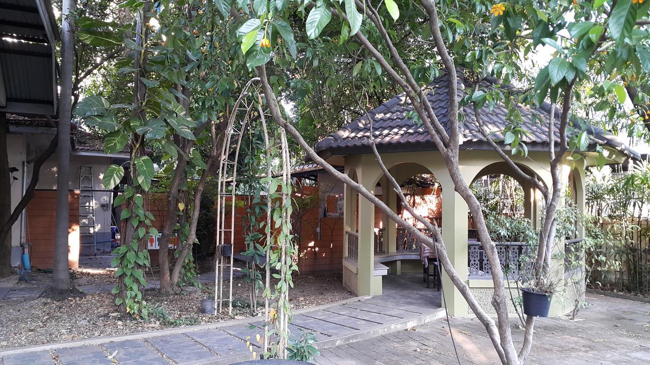 Coc Guest House & Hostel Chiang Mai Buitenkant foto