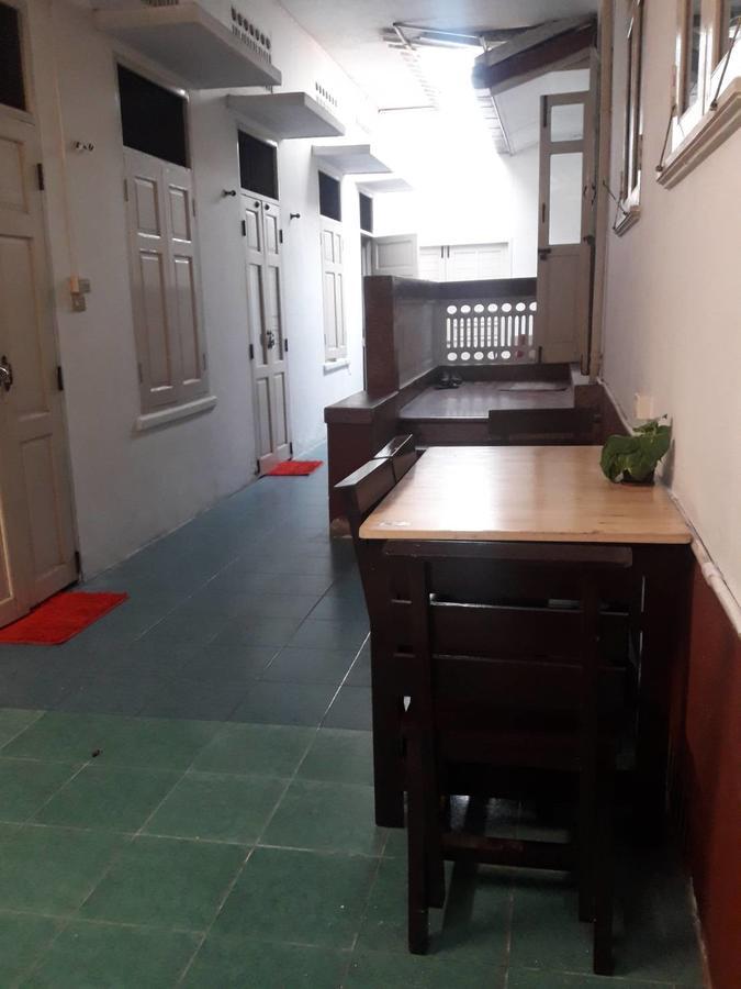 Coc Guest House & Hostel Chiang Mai Buitenkant foto