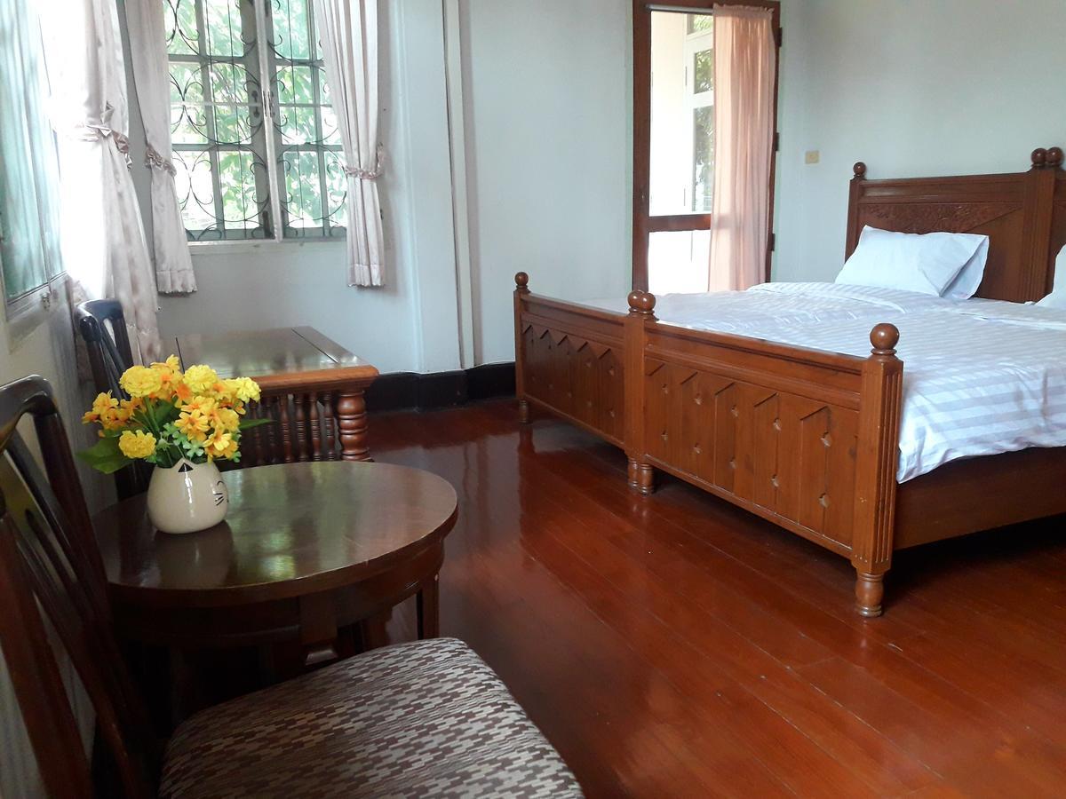 Coc Guest House & Hostel Chiang Mai Buitenkant foto
