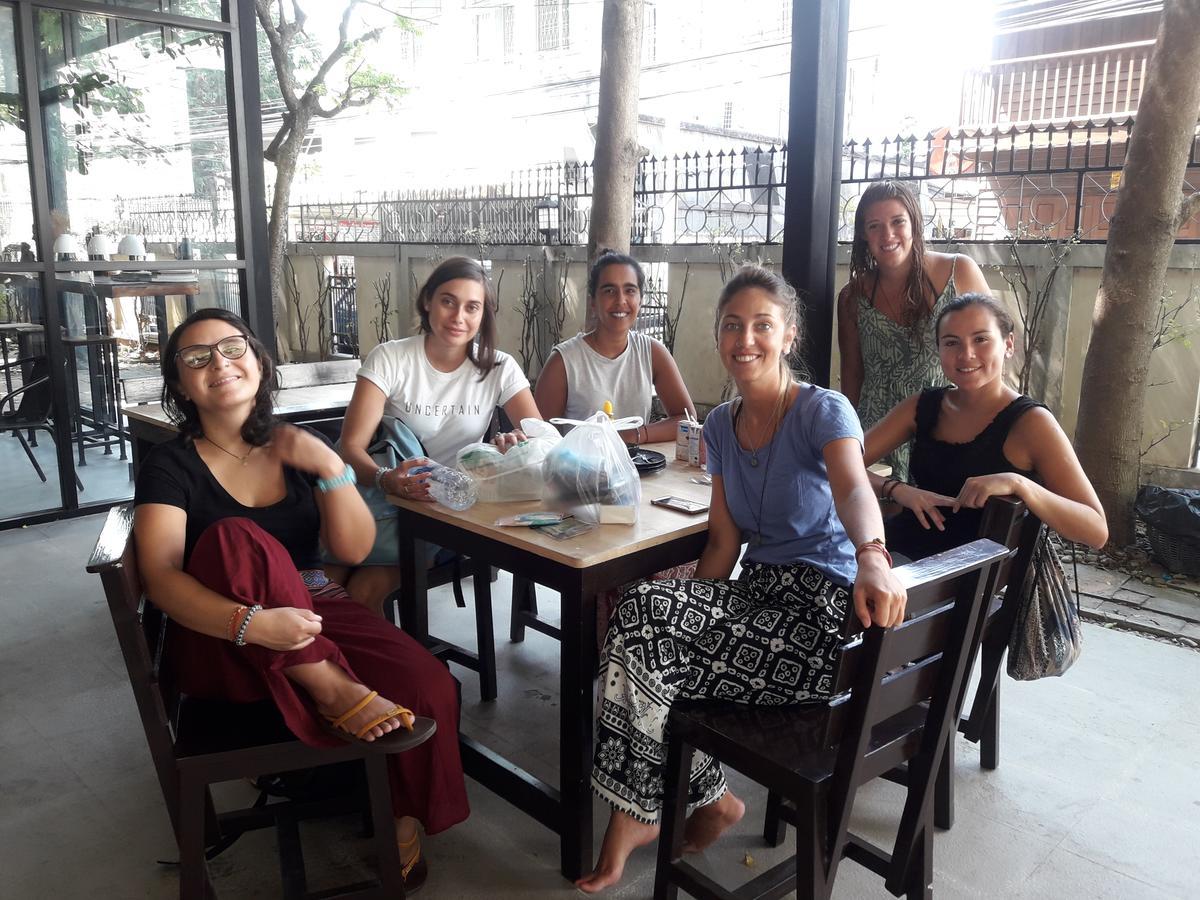 Coc Guest House & Hostel Chiang Mai Buitenkant foto