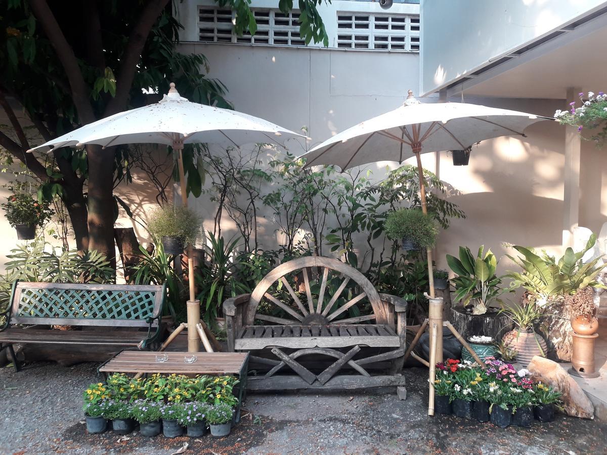 Coc Guest House & Hostel Chiang Mai Buitenkant foto