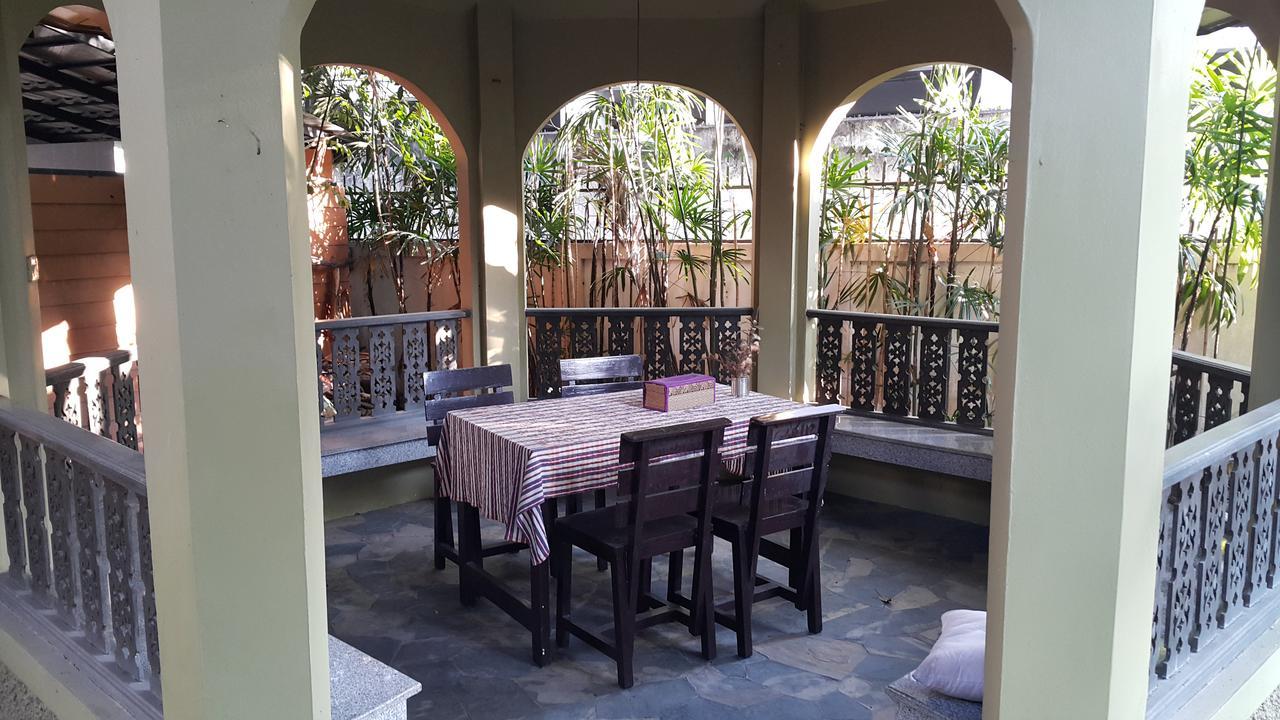 Coc Guest House & Hostel Chiang Mai Buitenkant foto