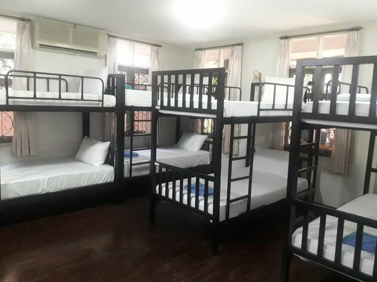 Coc Guest House & Hostel Chiang Mai Buitenkant foto
