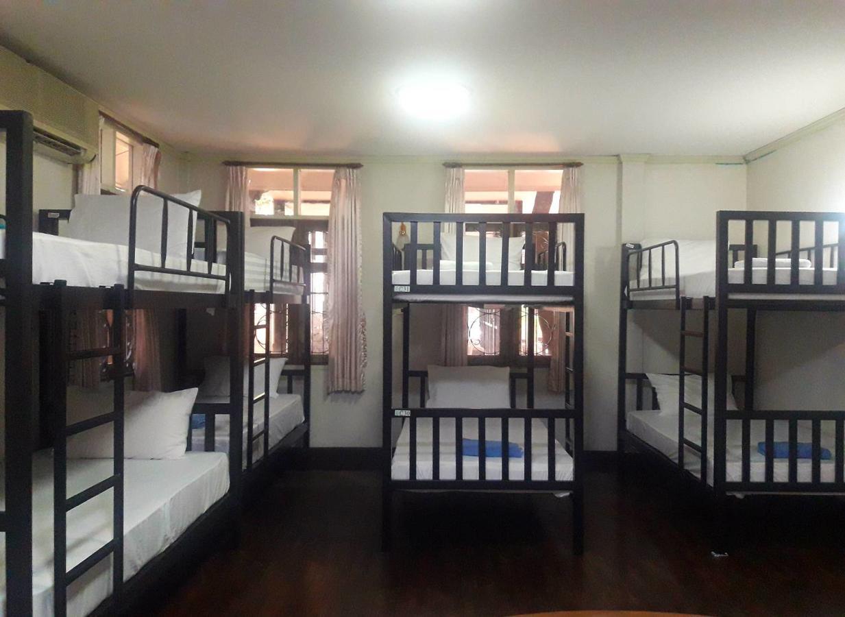 Coc Guest House & Hostel Chiang Mai Buitenkant foto