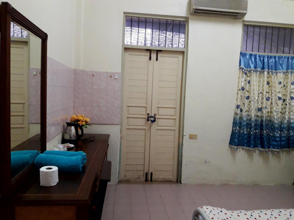 Coc Guest House & Hostel Chiang Mai Buitenkant foto
