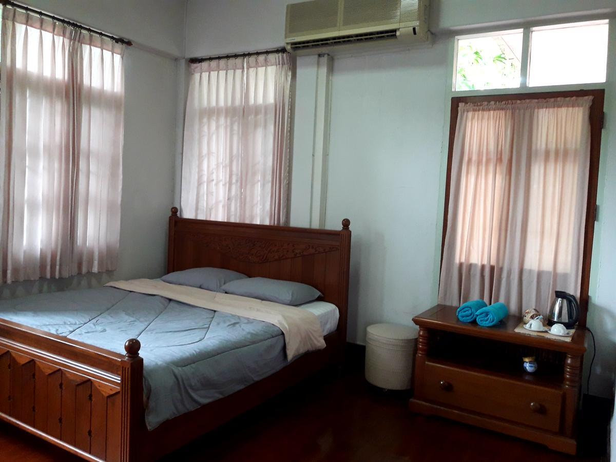 Coc Guest House & Hostel Chiang Mai Buitenkant foto